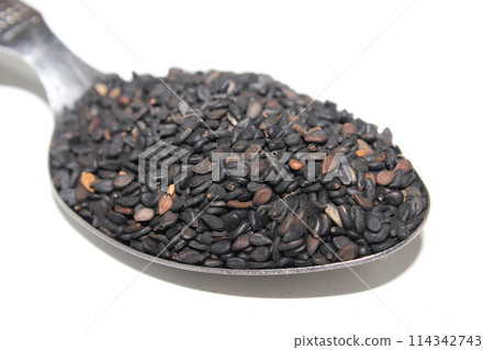 A picture of sesame seeds with selective focus A picture of sesame seeds with selective focus 114342743