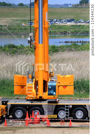 All-terrain cranes (self-propelled cranes) All-terrain cranes (self-propelled cranes) 114344130