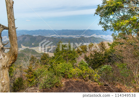 The summit of Mt. Atago, famous for its Mitsumata colony (Mananjokami, Tanba Sasayama City, Hyogo Prefecture) *Please indicate the location of the photo in the comments section. The summit of Mt. Atago, famous for its Mitsumata colony (Mananjokami, Tanba Sasayama City, Hyogo Prefecture) *Please indicate the location of the photo in the comments section. 114349538