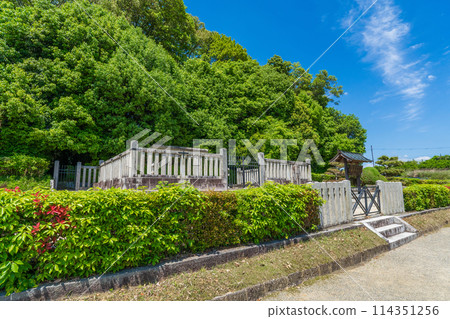 奈良縣飛鳥村、第42代文武天皇、日熊安丘陵 奈良縣飛鳥村、第42代文武天皇、日熊安丘陵 114351256