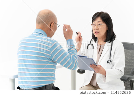 Medical image senior face-to-face 114352626