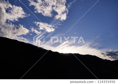 長野縣深秋扇澤站的天空 114355450