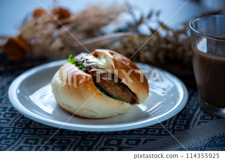 Hamburger  114355925