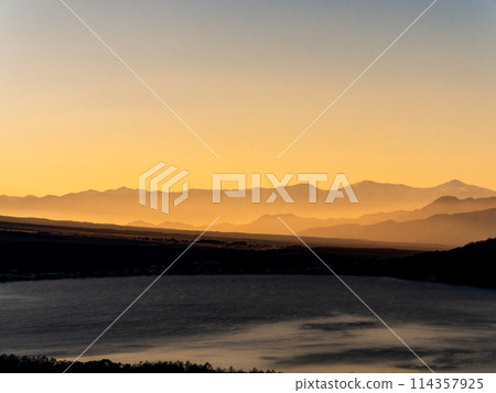 Magic hour view: Southern Alps seen from the observation deck on the Lake Yamanaka side in early spring 114357925