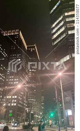 Tokyo night road 114358077