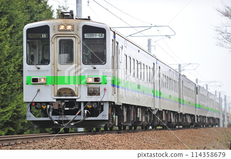 薩蘇馬線 石漾二美相裡公園 JR 北海道 木葉 141 + 木葉 142 + 木葉 143 + 木葉 48 + 木葉 141 114358679