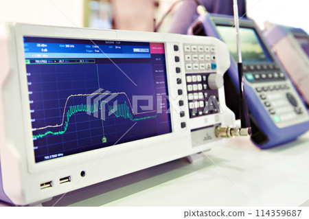 Spectrum analyzer 114359687