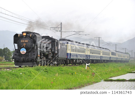 Ban'etsu West Line Aizuwakamatsu-Dojima JR East D51-498 (Takasaki) + 12 series (Niitsu) D51 Ban'etsu Monogatari Ban'etsu West Line Aizuwakamatsu-Dojima JR East D51-498 (Takasaki) + 12 series (Niitsu) D51 Ban'etsu Monogatari 114361743