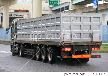 scrap transport vehicle 114364454