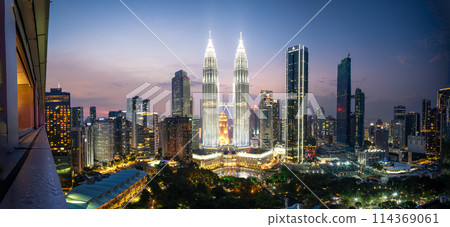 Petronas Twin Towers, Kuala Lumpur, Malaysia Petronas Twin Towers, Kuala Lumpur, Malaysia 114369061