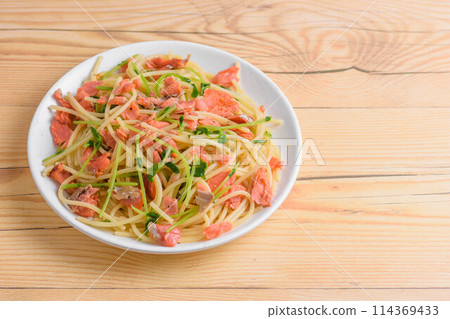 鮭魚義大利麵 鮭魚義大利麵 114369433