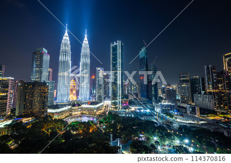 Petronas Twin Towers, Kuala Lumpur, Malaysia Petronas Twin Towers, Kuala Lumpur, Malaysia 114370816