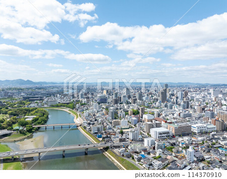 [Aerial view] Asahikawa, Okayama city and Korakuen_8 114370910