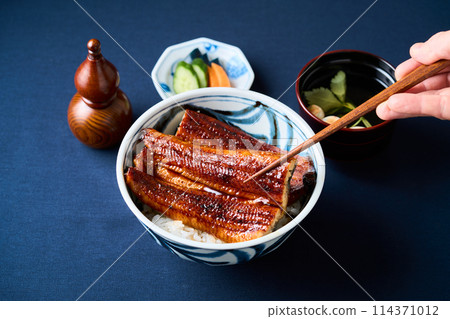 大鰻魚蓋飯 大鰻魚蓋飯 114371012