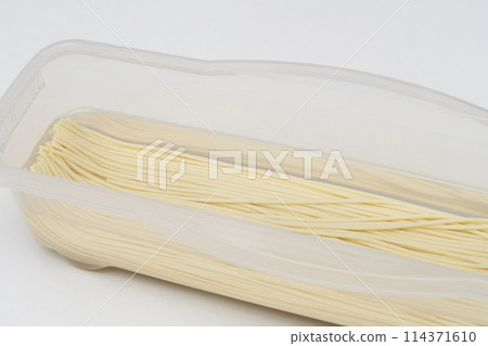 Water-soaked pasta 114371610