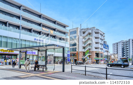 Cityscape of Yokohama, Kanagawa Prefecture: Kanazawa-Hakkei Station 114372310