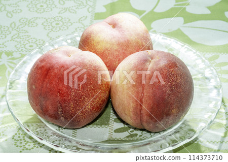 peach   114373710