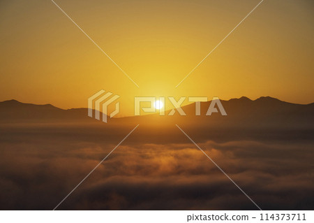Sunrise 114373711