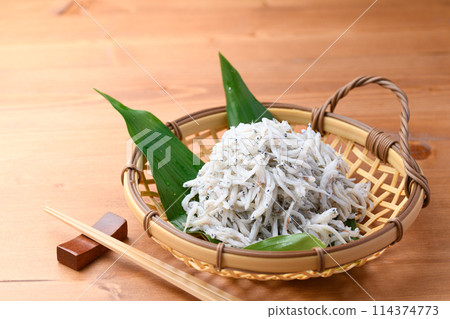 Whitebait (boiled whitebait) Whitebait (boiled whitebait) 114374773