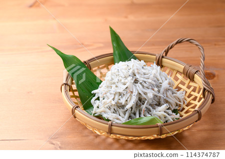 Whitebait (boiled whitebait) 114374787