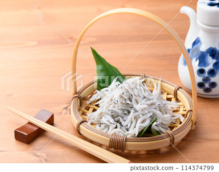 Whitebait (boiled whitebait) Whitebait (boiled whitebait) 114374799