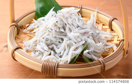 Whitebait (boiled whitebait) Whitebait (boiled whitebait) 114374808