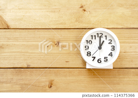 Clock time 1 o'clock 13 o'clock 1:00 13:00 Clock time 1 o'clock 13 o'clock 1:00 13:00 114375366