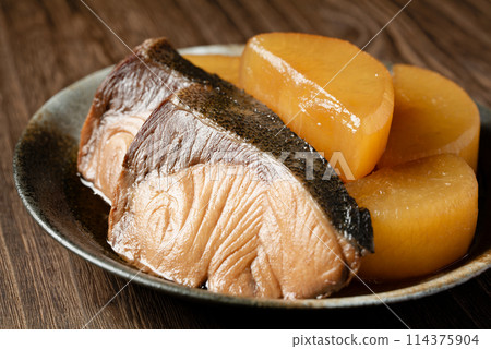 First brown egg 114375904