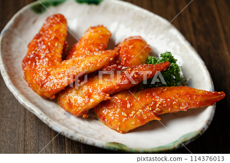 Yangnyeom Chicken 114376013