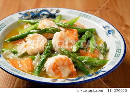 Chinese stir-fried shrimp and asparagus Chinese stir-fried shrimp and asparagus 114376030