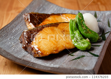 Teriyaki with grilled 114376203