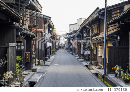 飛驒高山，清晨的“舊街景” 114379186