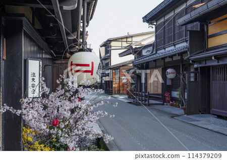 飛驒高山,清晨的“舊街景” 飛驒高山,清晨的“舊街景” 114379209