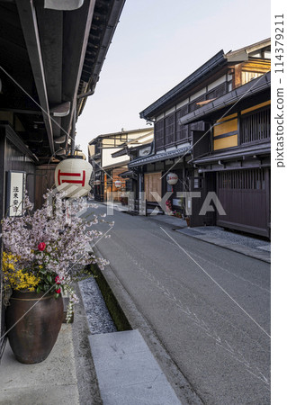 飛驒高山,清晨的“舊街景” 飛驒高山,清晨的“舊街景” 114379211
