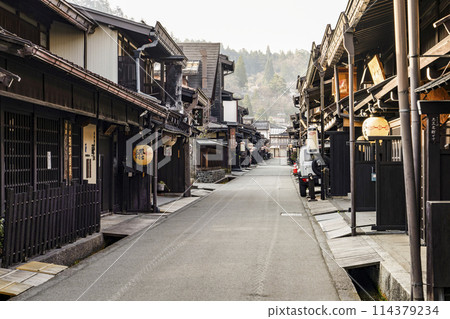 飛驒高山,清晨的“舊街景” 飛驒高山,清晨的“舊街景” 114379234