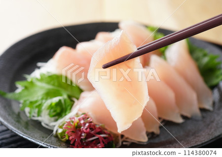 備長金槍魚刺身 114380074