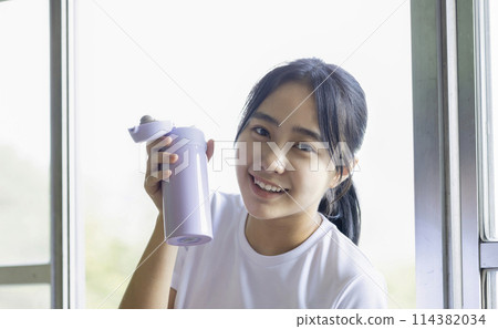女學生補水 女學生補水 114382034