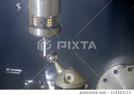The touching probe calibration process with 3D sphere ball. The touching probe calibration process with 3D sphere ball. 114383213