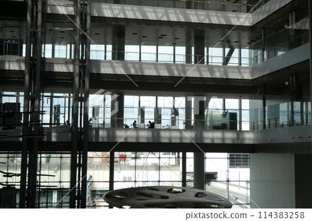 岩手縣盛岡市市民資訊中心愛那的玻璃空間 114383258