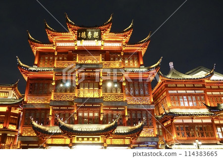 Night view of Yuyuan Garden, Shanghai, China Night view of Yuyuan Garden, Shanghai, China 114383665
