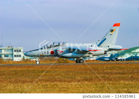 Air Self-Defense Force training aircraft T-4 landing Air Self-Defense Force training aircraft T-4 landing 114385961