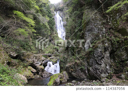 日本瀑布百選 勝山關場瀑布 岡山縣真庭市 114387056
