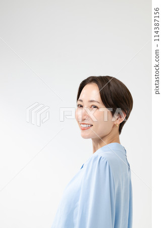 微笑的女人商業職業女性 114387156