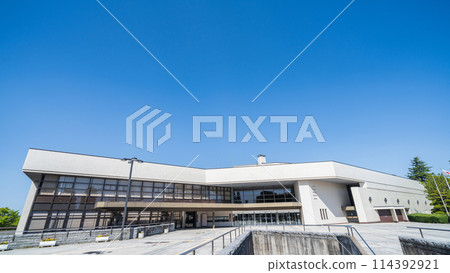 「青森郡」清澈的藍天和八戶市公會堂風景 「青森郡」清澈的藍天和八戶市公會堂風景 114392921