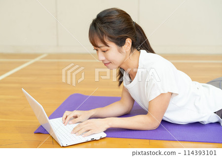 Beautiful Japanese women Beautiful Japanese women 114393101