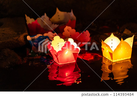 會安，燈籠漂浮，乘船遊覽，越南 114393484