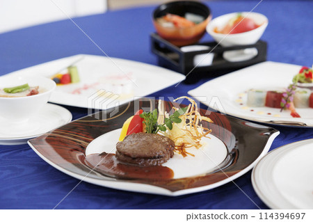 French course main beef steak 114394697