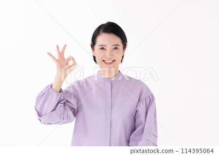 中間女性肖像OK 114395064