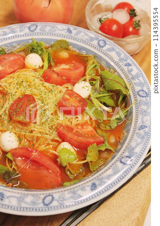 Tomato Ramen 114395554