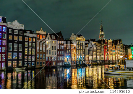 荷蘭阿姆斯特丹達姆拉克夜景 荷蘭阿姆斯特丹達姆拉克夜景 114395610